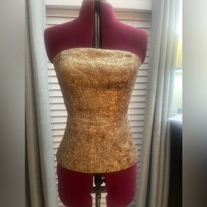 NET!! Gorgeous gold tone corset with back zipper. Size Medium